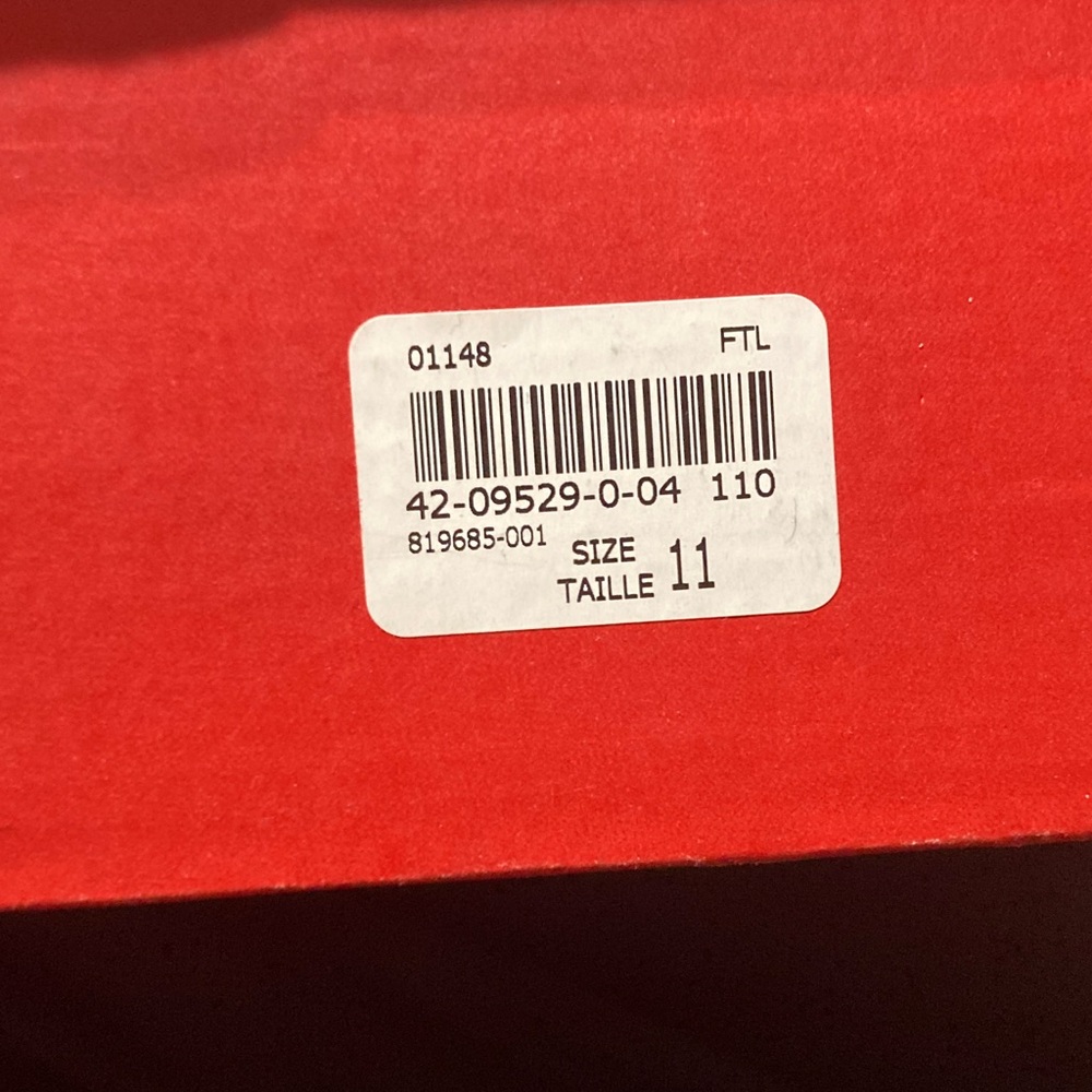 Nike Zoom Men's Black and White Sneakers - Picture 13 of 13